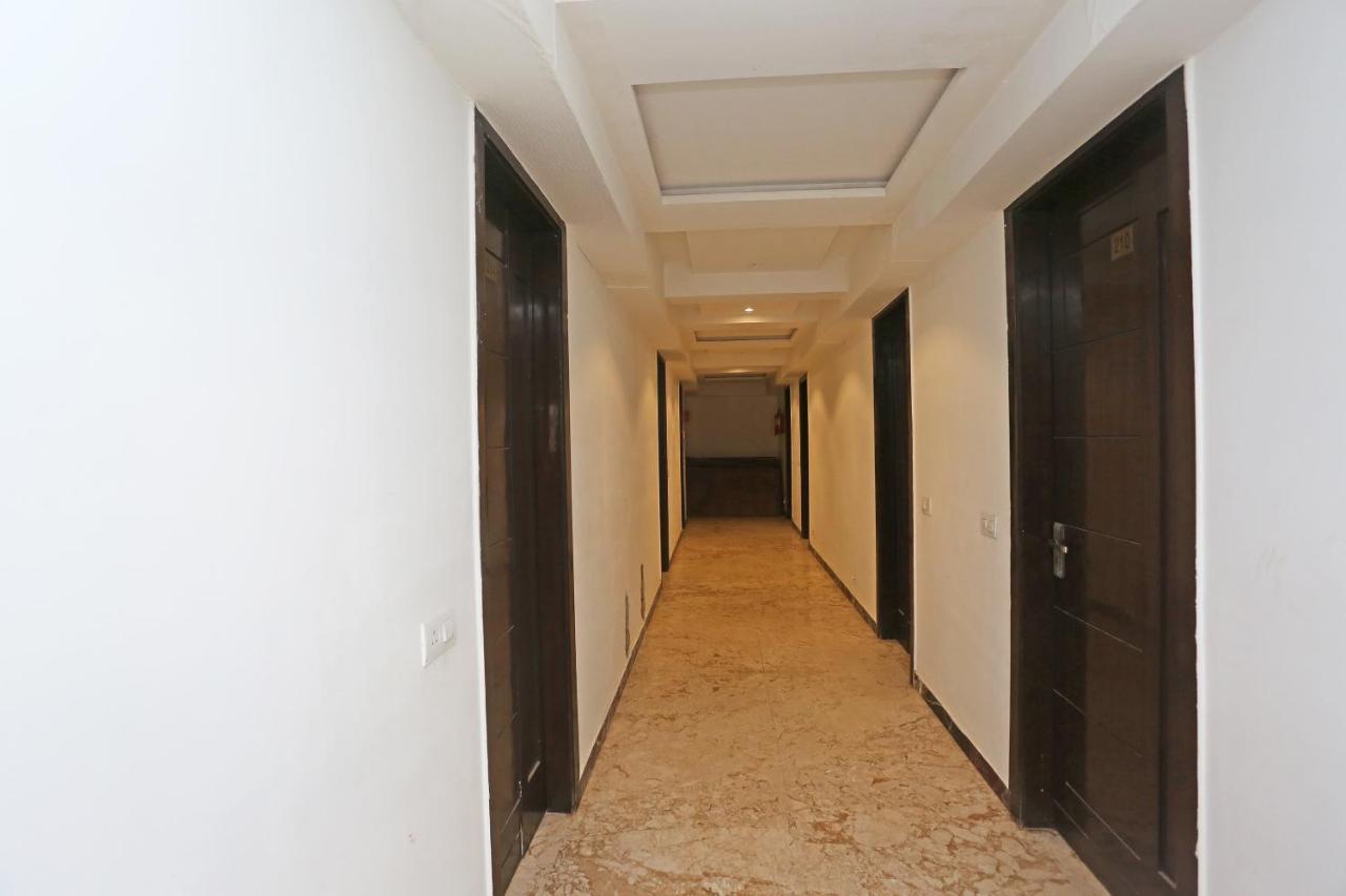Oyo 18422 Central Grand Belanganj Kültér fotó